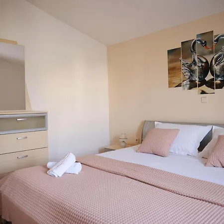 Blanka With A Beautiful View Of تروغير