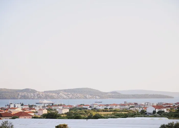 Blanka With A Beautiful View Of